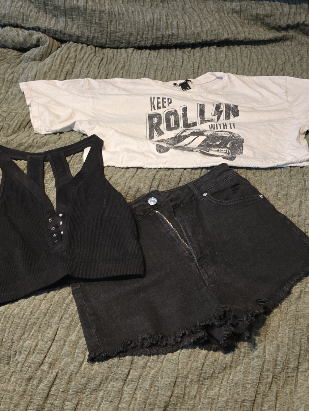 Black Ribbed Button-Front Crop Tank & Crop Top Like New S/m Jean Shorts